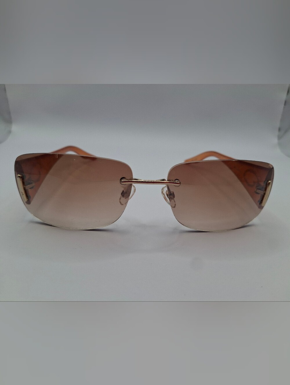 Vintage Y2K Oscar de la Renta Gold Rimless Sunglasses with Brown Gradient Lenses